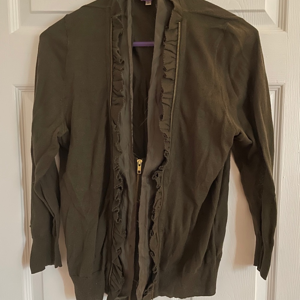 (M) green jcrew sweater with fringed collar